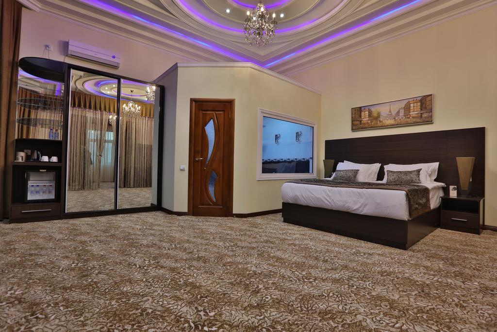 Lotte Palace דושאנבה מראה חיצוני תמונה