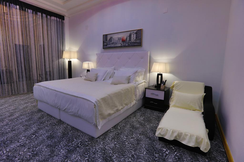 Lotte Palace דושאנבה מראה חיצוני תמונה